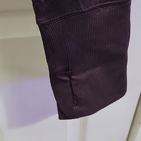 NWT Old Navy Cozecore Go Dry Dark Raisin Lightweight Turtleneck Crop Top Size 4X - Picture 2 of 7